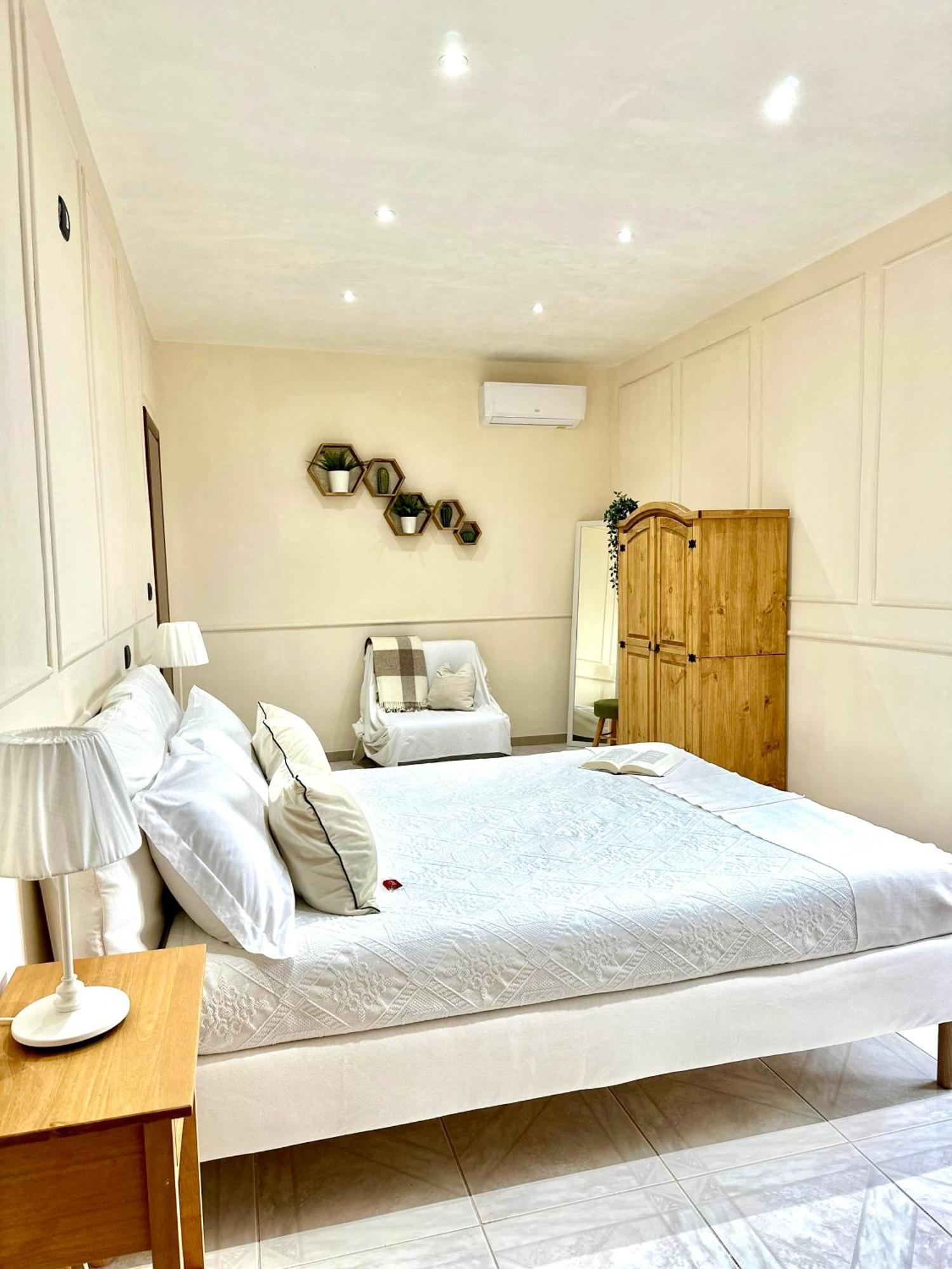 B&B Eyexei Domus Agrigento Bagian luar foto