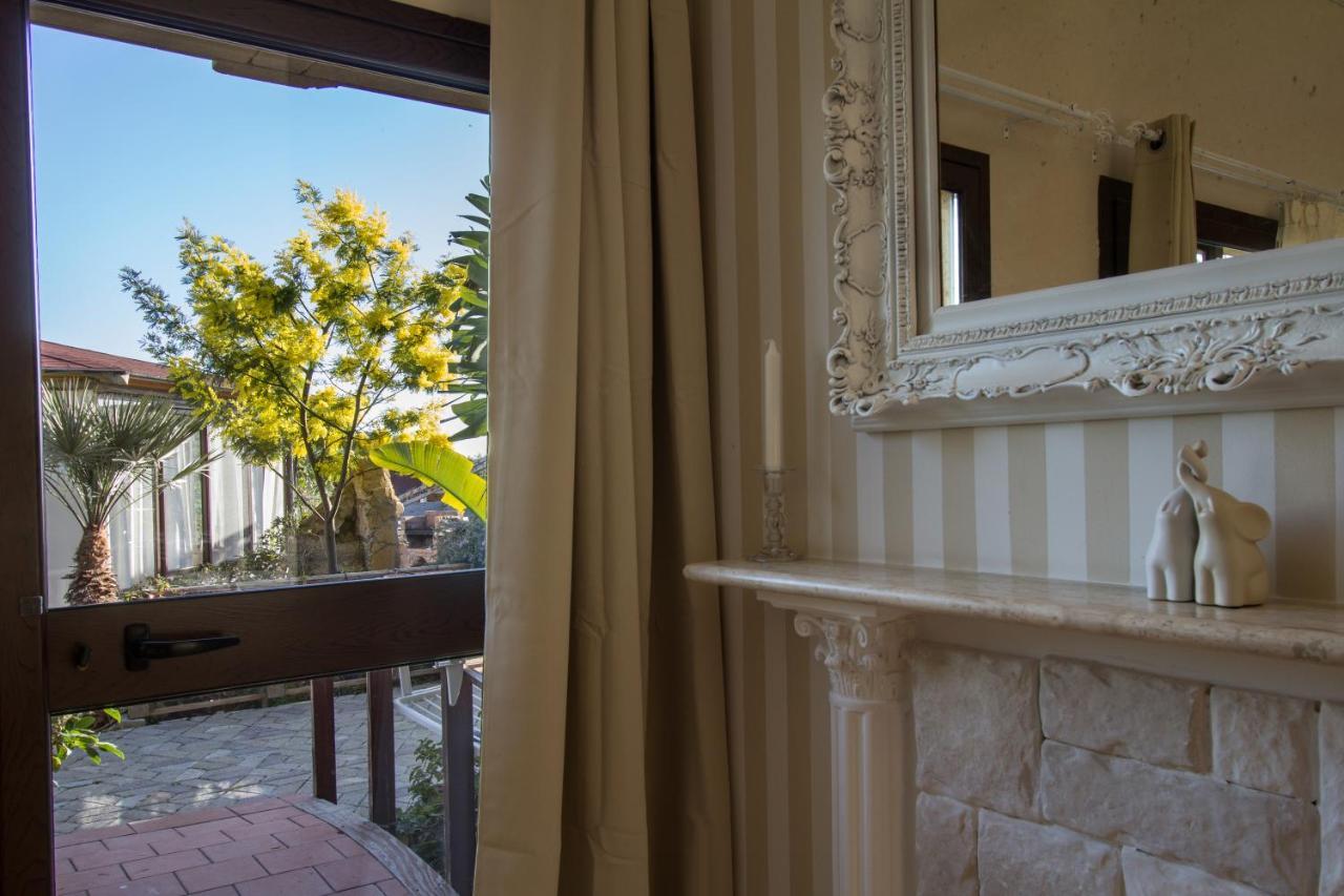 B&B Eyexei Domus Agrigento Bagian luar foto